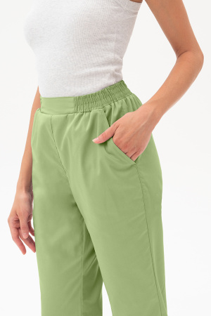 Костюм МИРАЖ белый/зеленый тк. Оптима Кос 741 (ЧЗ)